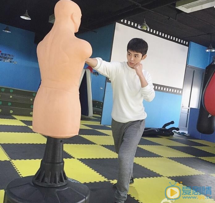 蓝博训练照 蓝博高清写真_蓝博高清剧照