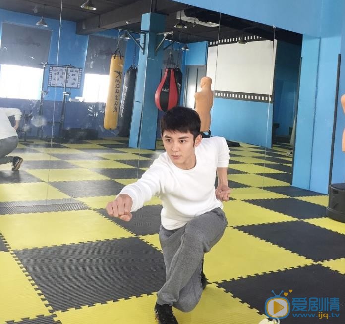 蓝博训练照 蓝博高清写真_蓝博高清剧照