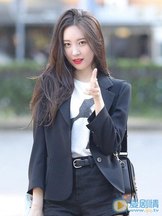 李宣美街拍写真 李宣美高清写真_李宣美高清剧照