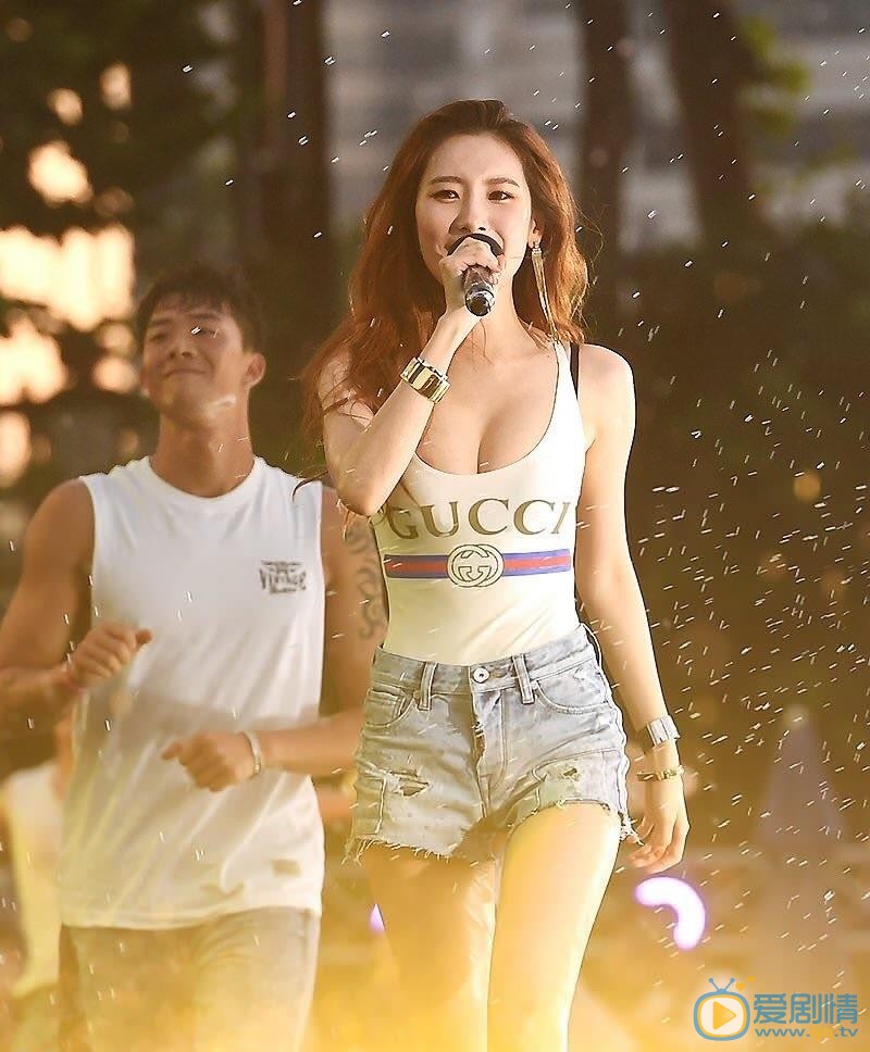 李宣美湿身照合集 李宣美高清写真_李宣美高清剧照