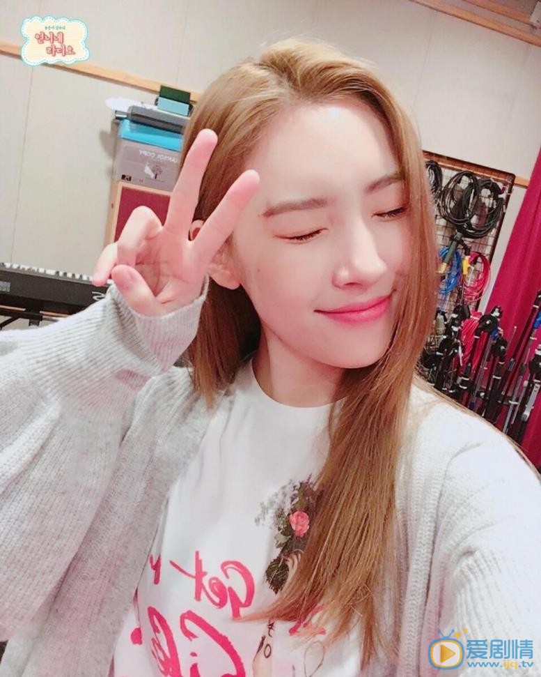 李宣美可爱自拍 李宣美高清写真_李宣美高清剧照