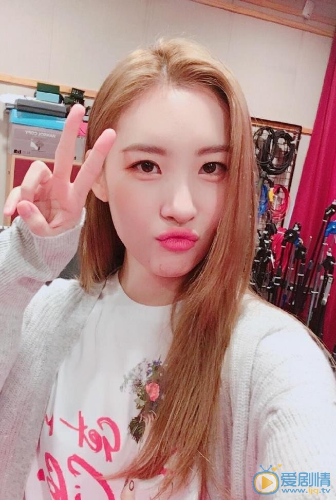 李宣美可爱自拍 李宣美高清写真_李宣美高清剧照