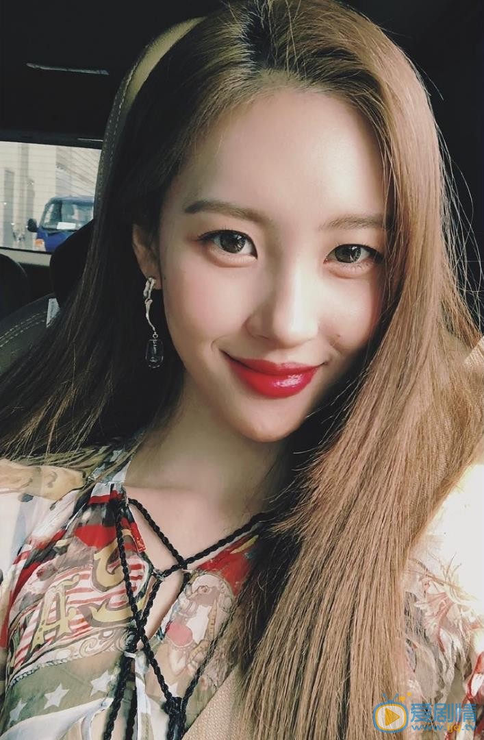 李宣美可爱自拍 李宣美高清写真_李宣美高清剧照