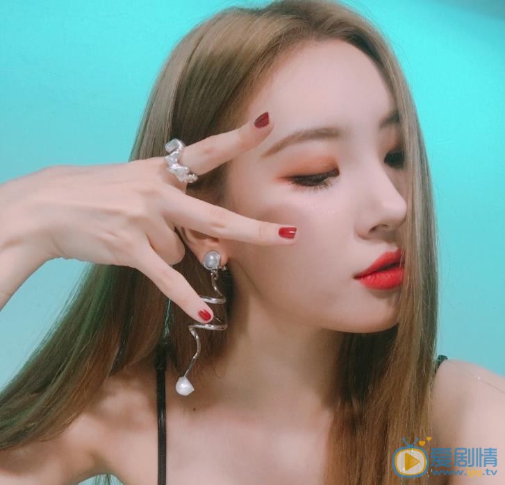 李宣美可爱自拍 李宣美高清写真_李宣美高清剧照