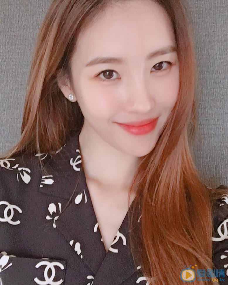 李宣美可爱自拍 李宣美高清写真_李宣美高清剧照