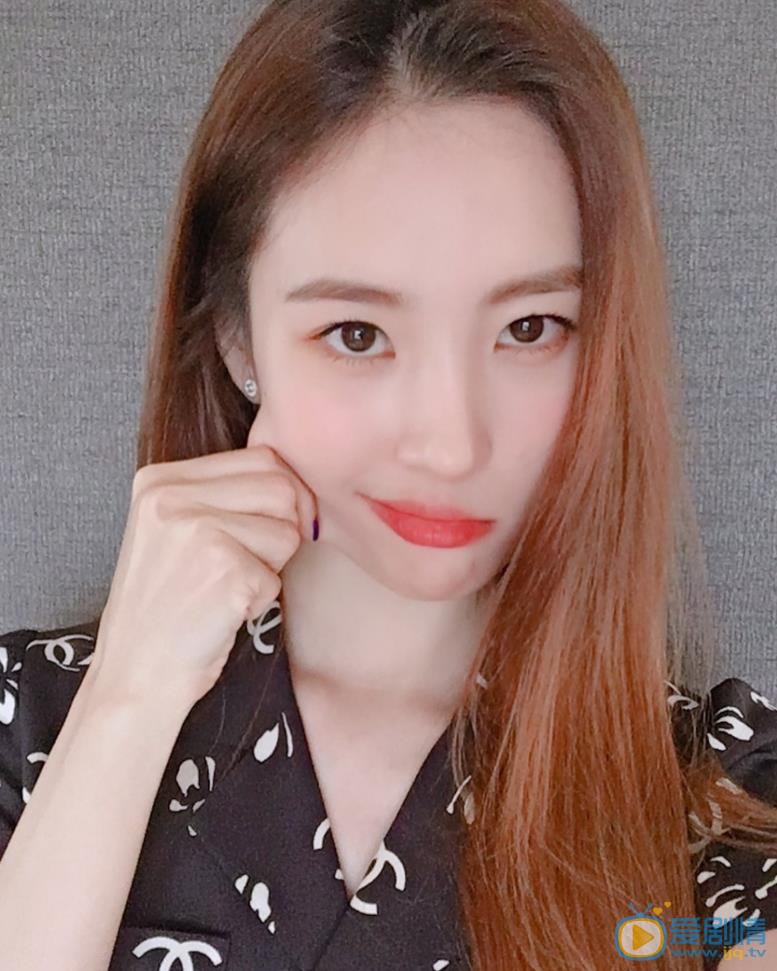 李宣美可爱自拍 李宣美高清写真_李宣美高清剧照