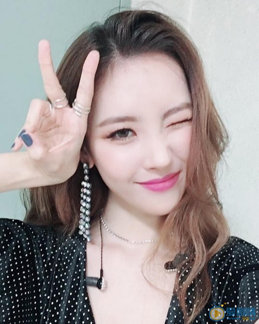 李宣美可爱自拍 李宣美高清写真_李宣美高清剧照