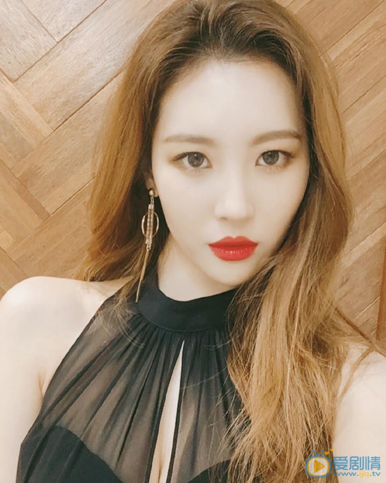 李宣美可爱自拍 李宣美高清写真_李宣美高清剧照