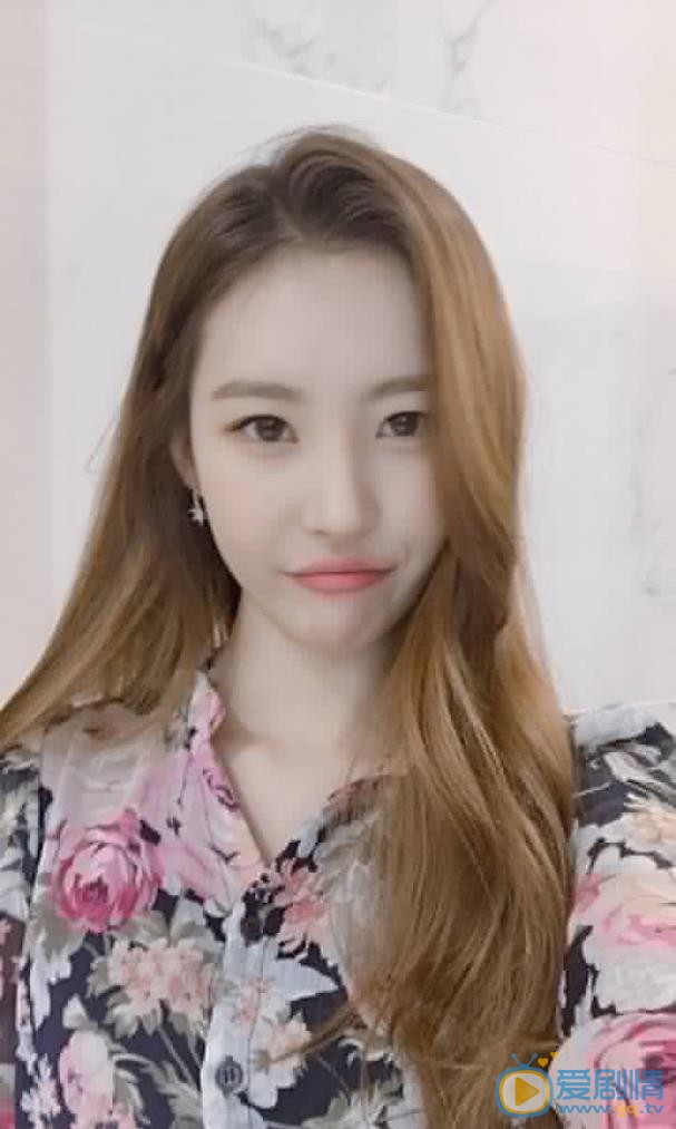 李宣美可爱自拍 李宣美高清写真_李宣美高清剧照