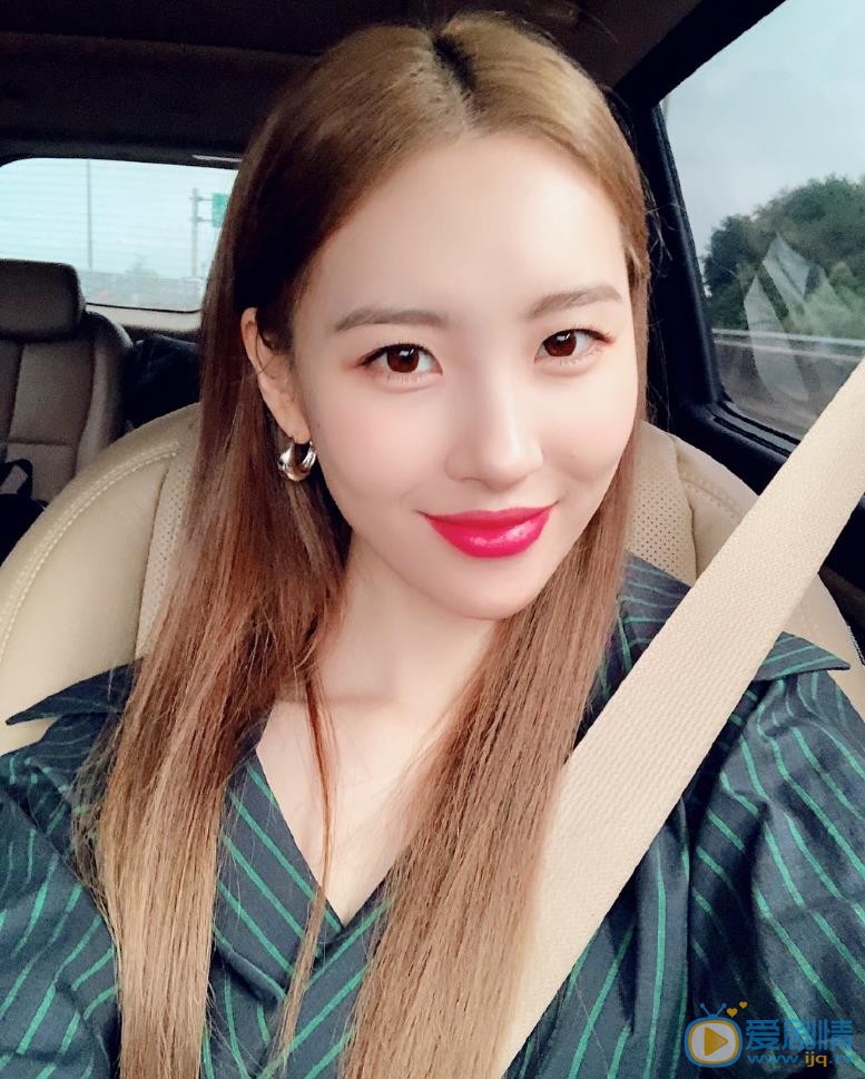 李宣美自拍照 李宣美高清写真_李宣美高清剧照