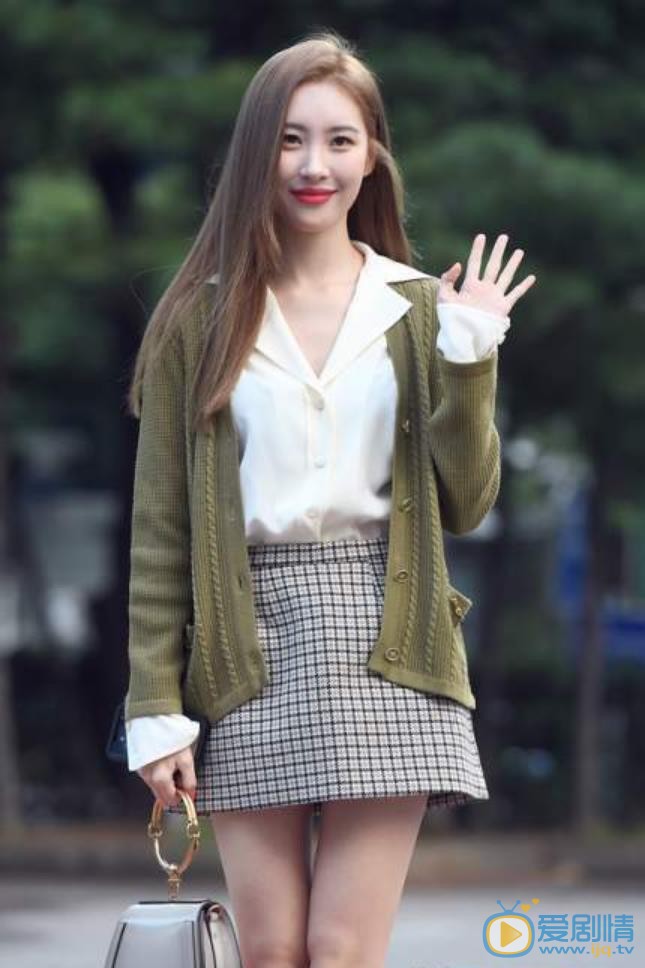 李宣美街拍照 李宣美高清写真_李宣美高清剧照