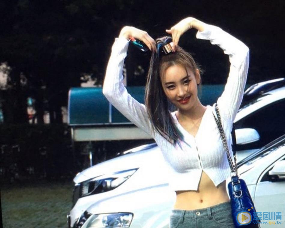 李宣美街拍照 李宣美高清写真_李宣美高清剧照