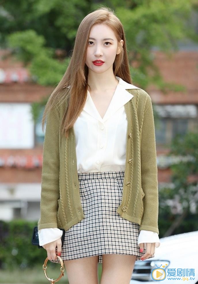 李宣美街拍照 李宣美高清写真_李宣美高清剧照