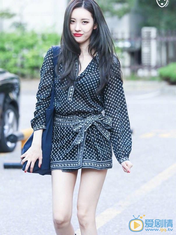 李宣美街拍照 李宣美高清写真_李宣美高清剧照