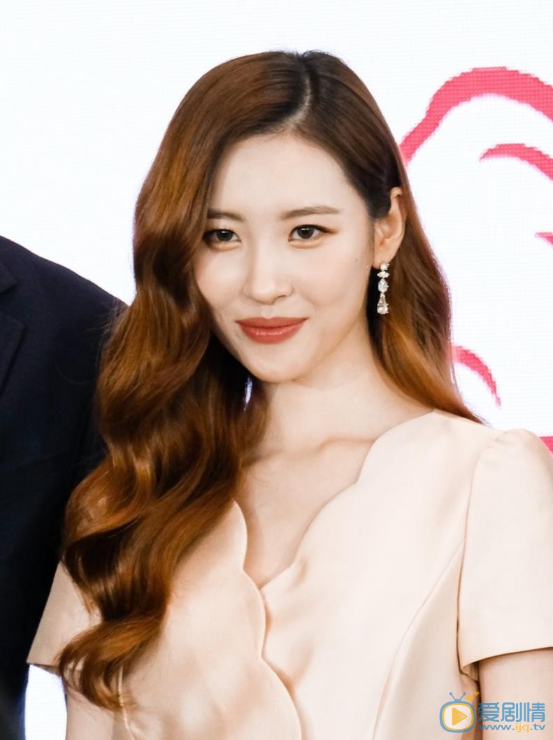 李宣美活动照 李宣美高清写真_李宣美高清剧照