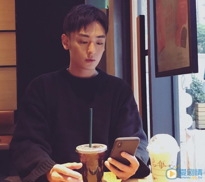 向昊生活照 向昊高清写真_向昊高清剧照