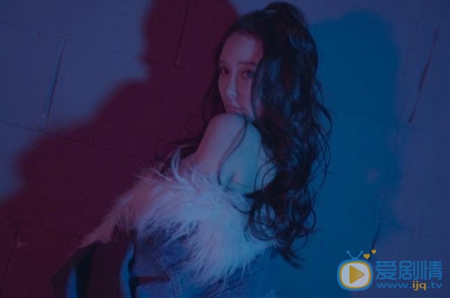 江璟儿时尚写真 江璟儿高清写真_江璟儿高清剧照
