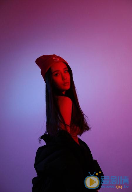 江璟儿街拍写真 江璟儿高清写真_江璟儿高清剧照