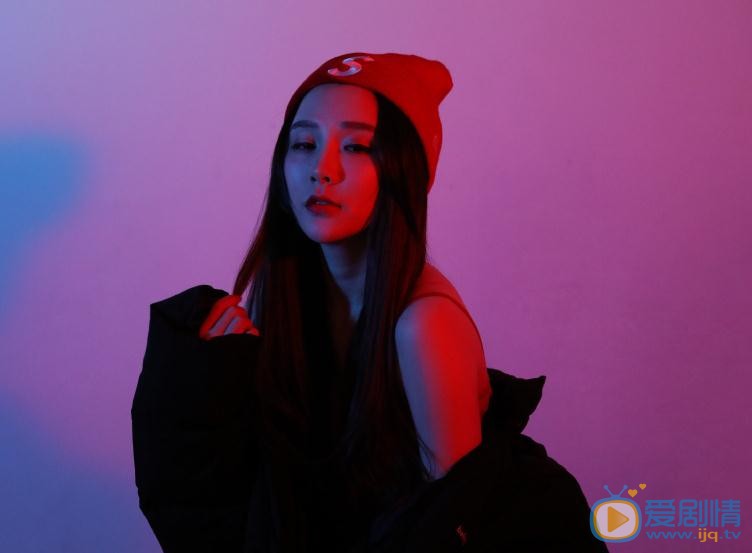 江璟儿街拍写真 江璟儿高清写真_江璟儿高清剧照