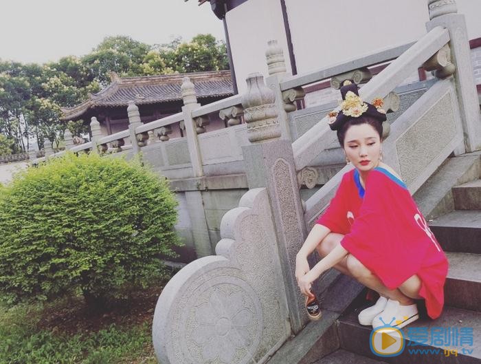 江璟儿片场照 江璟儿高清写真_江璟儿高清剧照