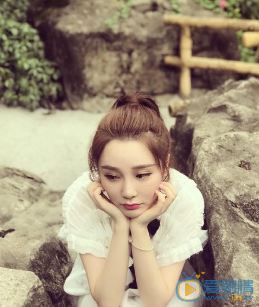 江璟儿生活照 江璟儿高清写真_江璟儿高清剧照