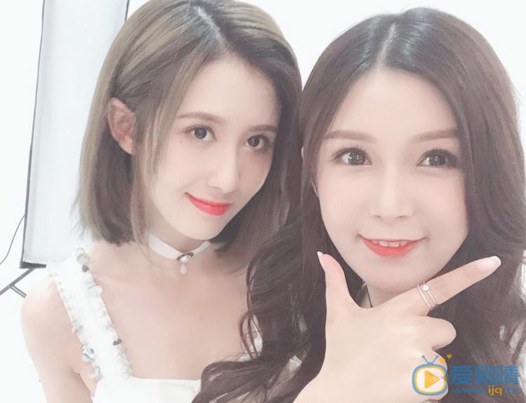 姜彦汐与人合照 姜彦汐高清写真_姜彦汐高清剧照