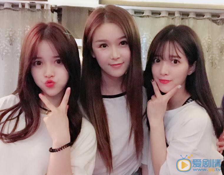 姜彦汐与人合照 姜彦汐高清写真_姜彦汐高清剧照