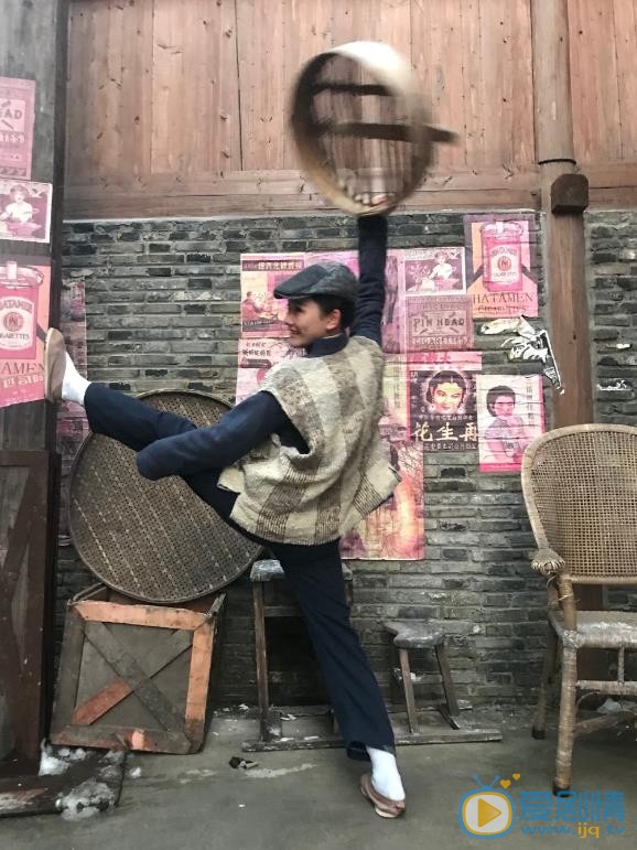 严米拉《蜂巢》剧照 严米拉高清写真_严米拉高清剧照