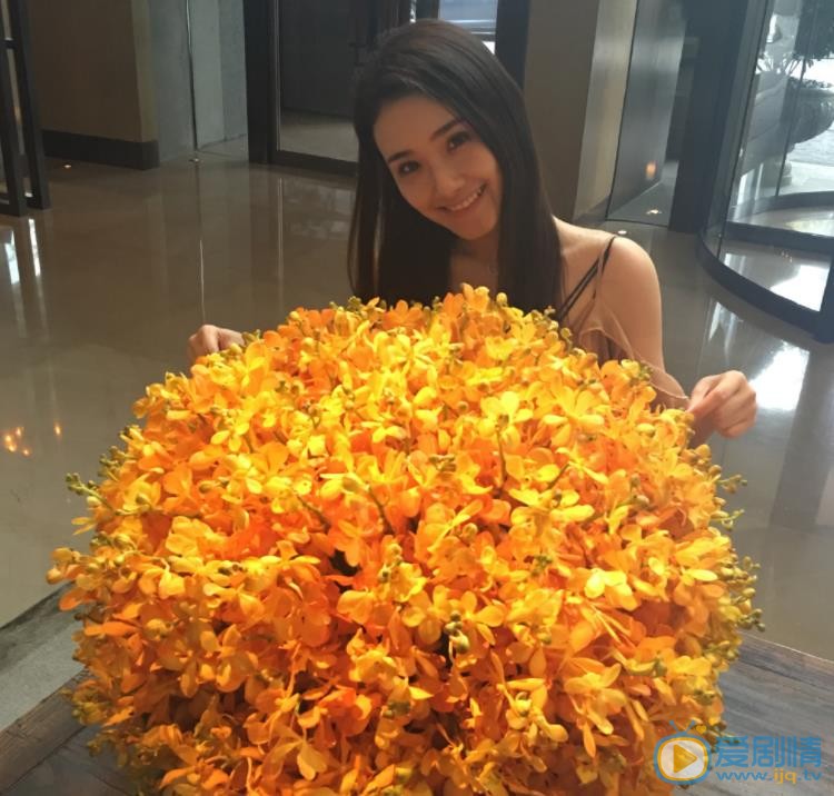 严米拉生活照 严米拉高清写真_严米拉高清剧照