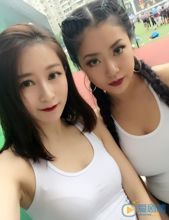 王菊与他人合影 王菊高清写真_王菊高清剧照