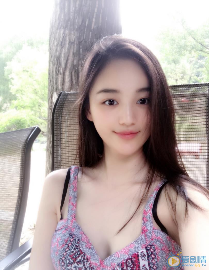 宋小莹比基尼照 宋小莹高清写真_宋小莹高清剧照