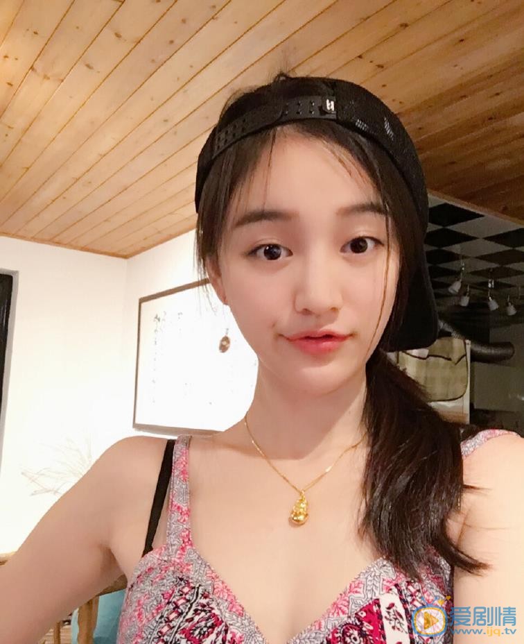 宋小莹比基尼照 宋小莹高清写真_宋小莹高清剧照