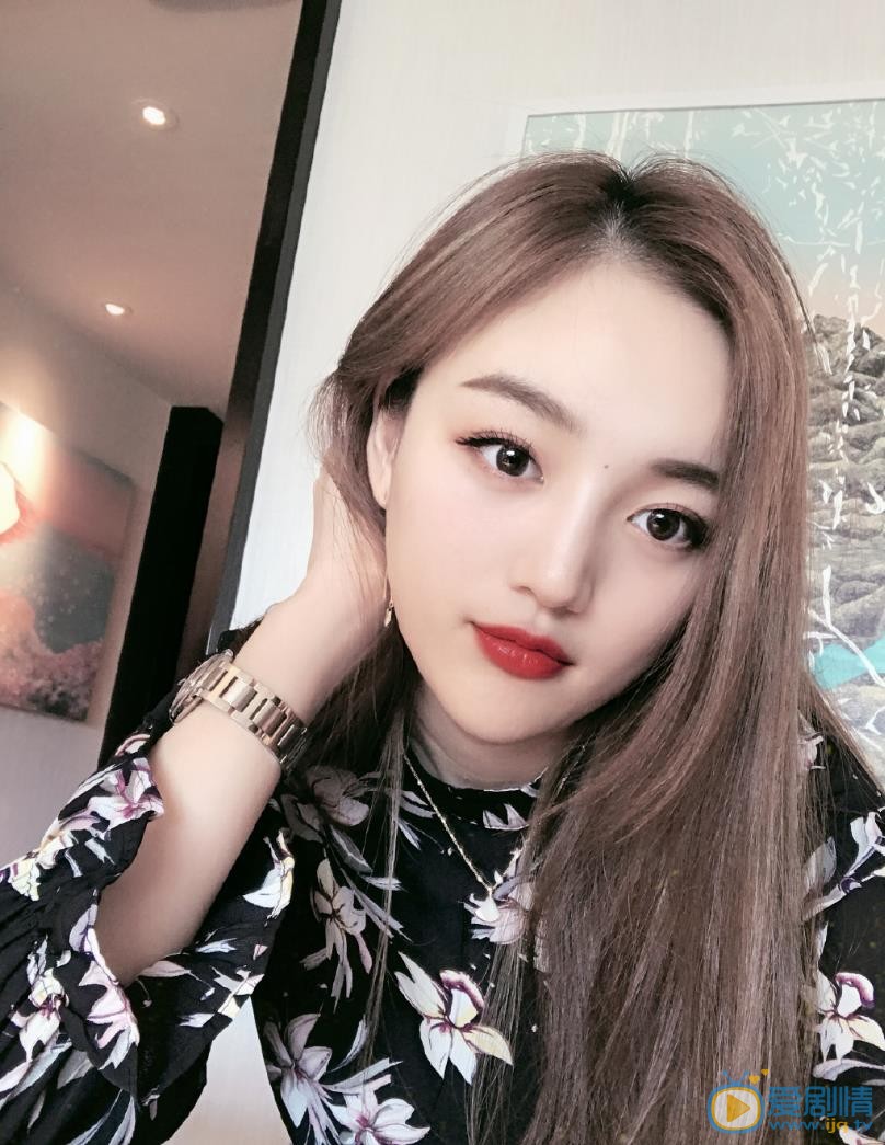 宋小莹清纯自拍 宋小莹高清写真_宋小莹高清剧照