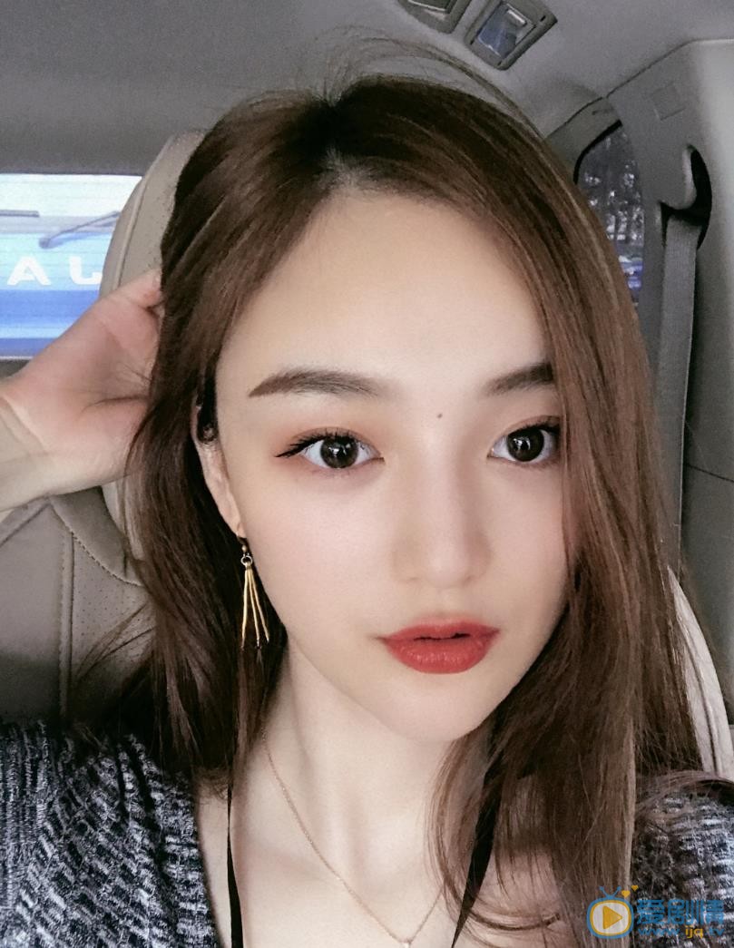 宋小莹清纯自拍 宋小莹高清写真_宋小莹高清剧照