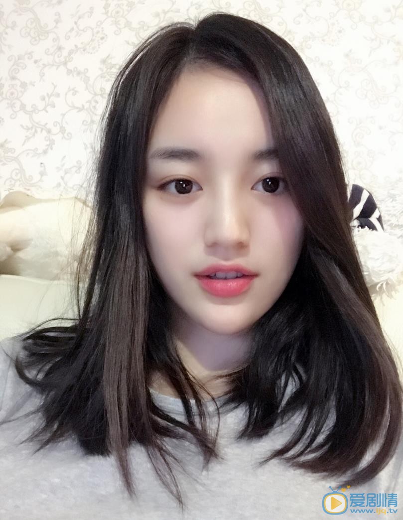 宋小莹清纯自拍 宋小莹高清写真_宋小莹高清剧照