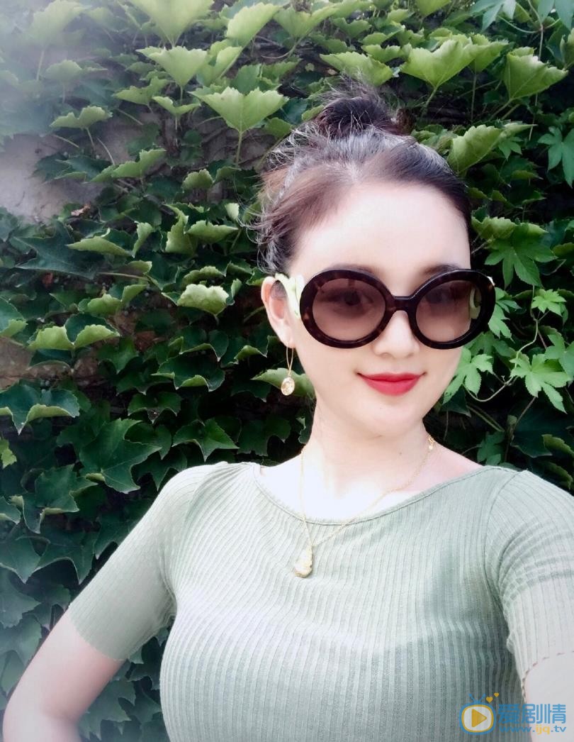 宋小莹清纯自拍 宋小莹高清写真_宋小莹高清剧照