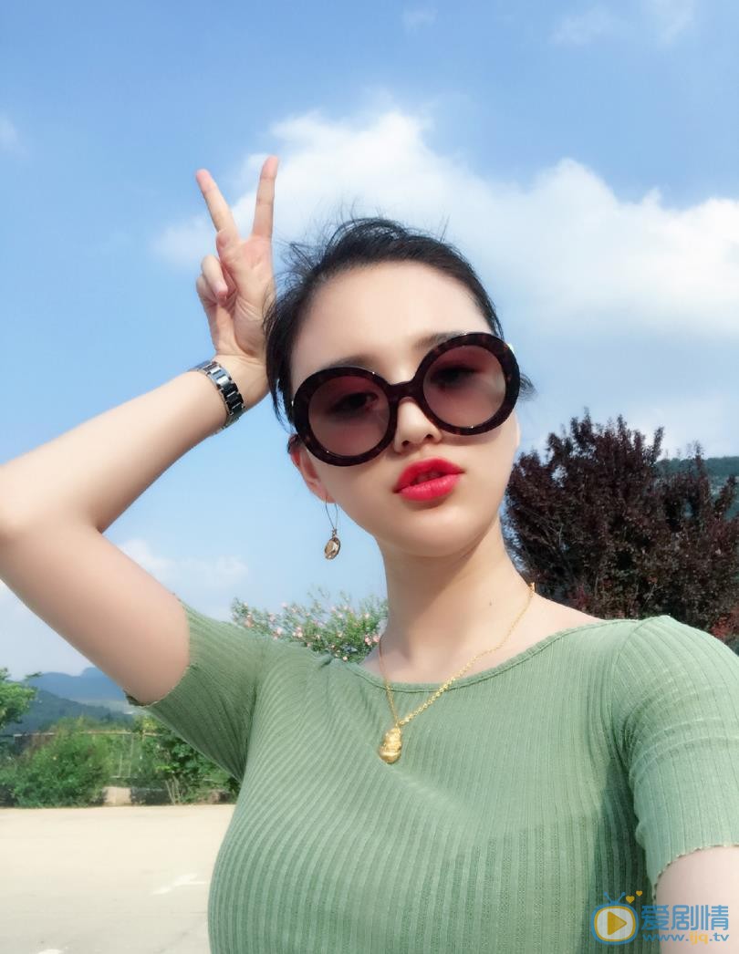 宋小莹清纯自拍 宋小莹高清写真_宋小莹高清剧照