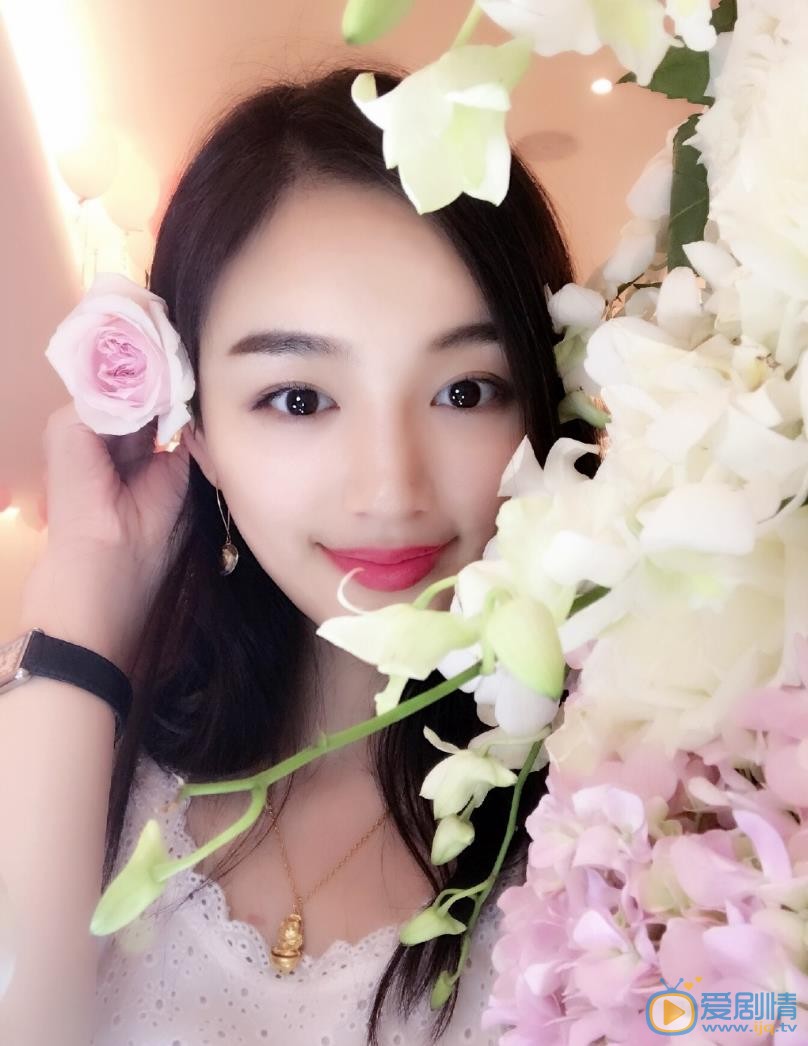宋小莹清纯自拍 宋小莹高清写真_宋小莹高清剧照