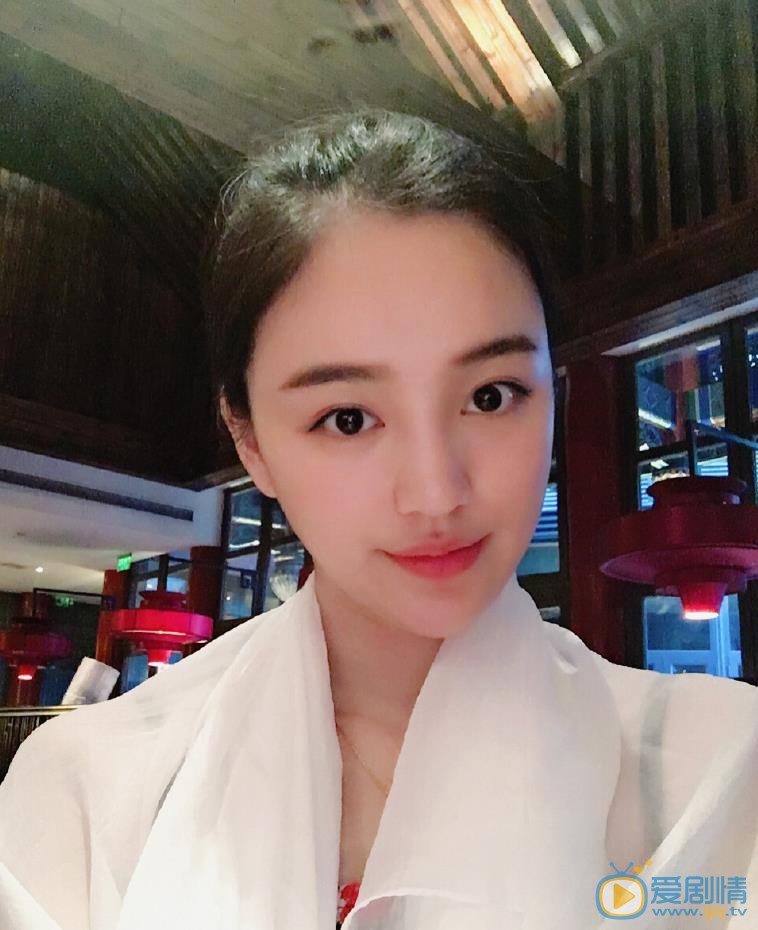 宋小莹清纯自拍 宋小莹高清写真_宋小莹高清剧照
