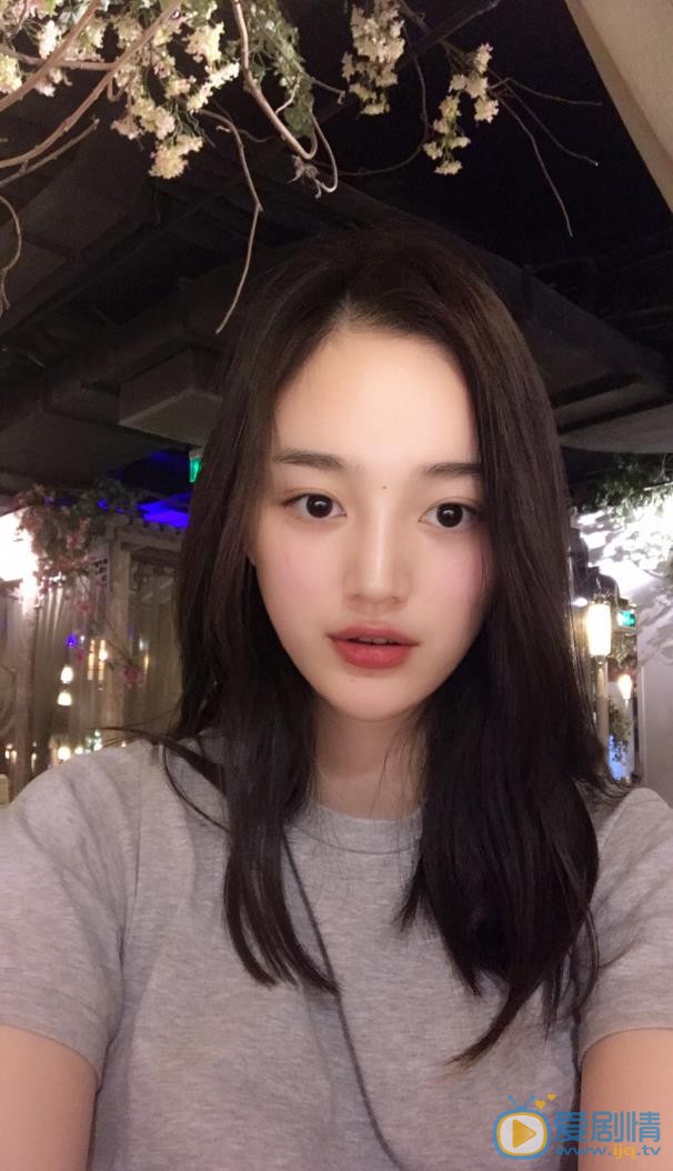 宋小莹自拍照 宋小莹高清写真_宋小莹高清剧照