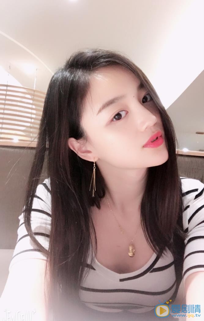 宋小莹自拍照 宋小莹高清写真_宋小莹高清剧照