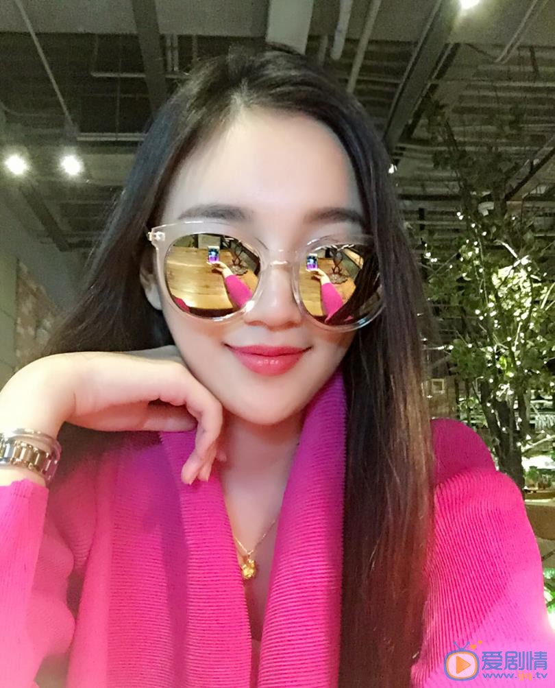 宋小莹自拍照 宋小莹高清写真_宋小莹高清剧照