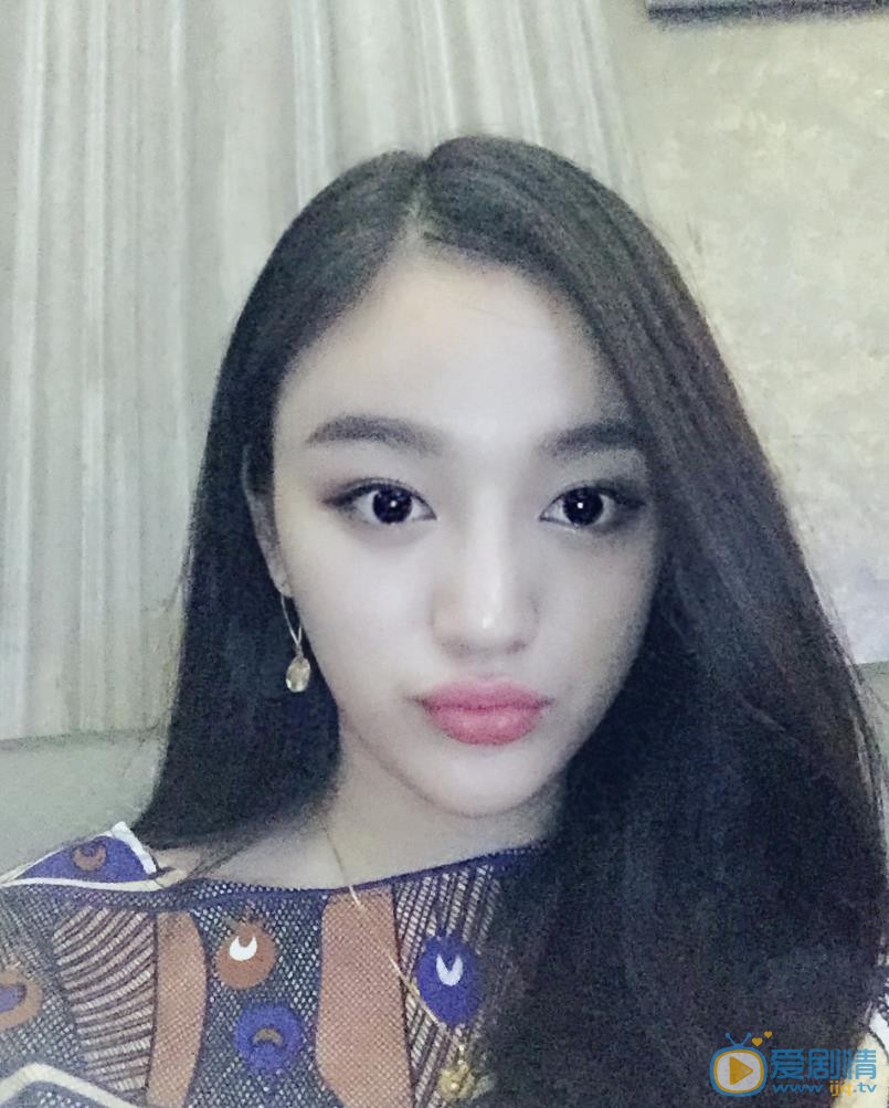 宋小莹自拍照 宋小莹高清写真_宋小莹高清剧照