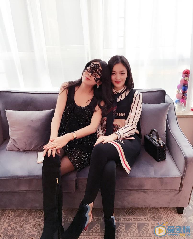 宋小莹家人合照 宋小莹高清写真_宋小莹高清剧照