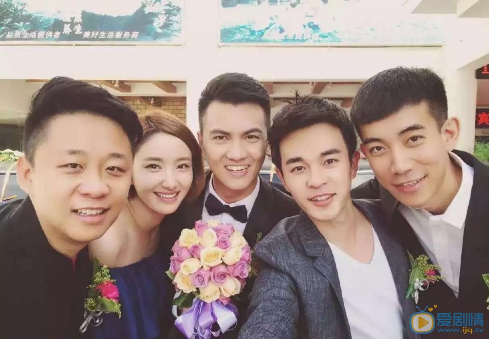 宋小莹与人合照 宋小莹高清写真_宋小莹高清剧照