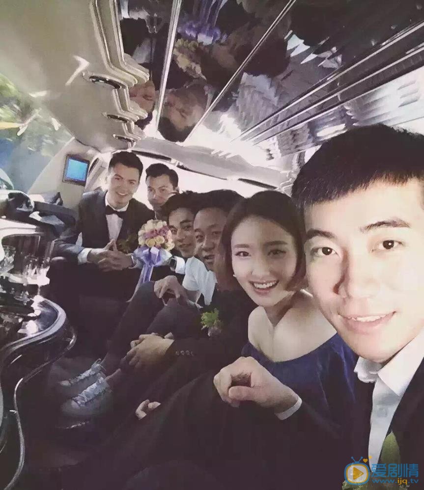 宋小莹与人合照 宋小莹高清写真_宋小莹高清剧照