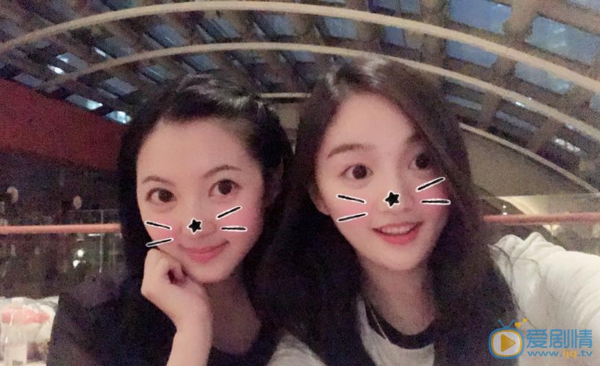 宋小莹闺蜜合照 宋小莹高清写真_宋小莹高清剧照