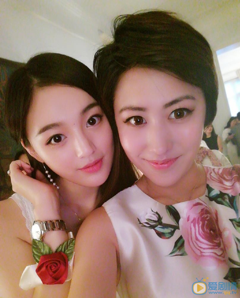 宋小莹闺蜜合照 宋小莹高清写真_宋小莹高清剧照