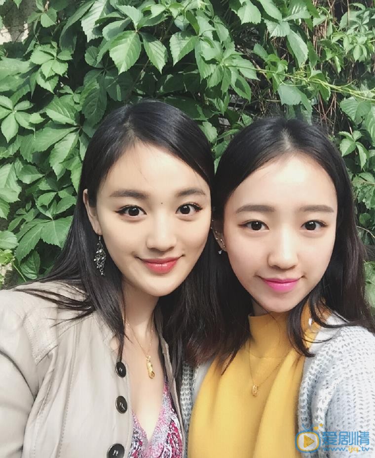 宋小莹闺蜜合照 宋小莹高清写真_宋小莹高清剧照