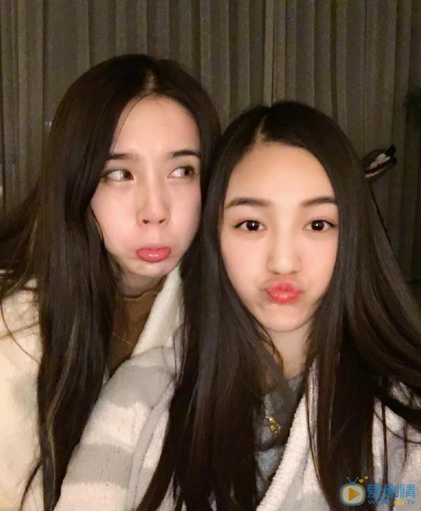 宋小莹闺蜜合照 宋小莹高清写真_宋小莹高清剧照
